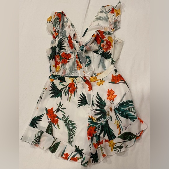 Floral Romper - Picture 2 of 2